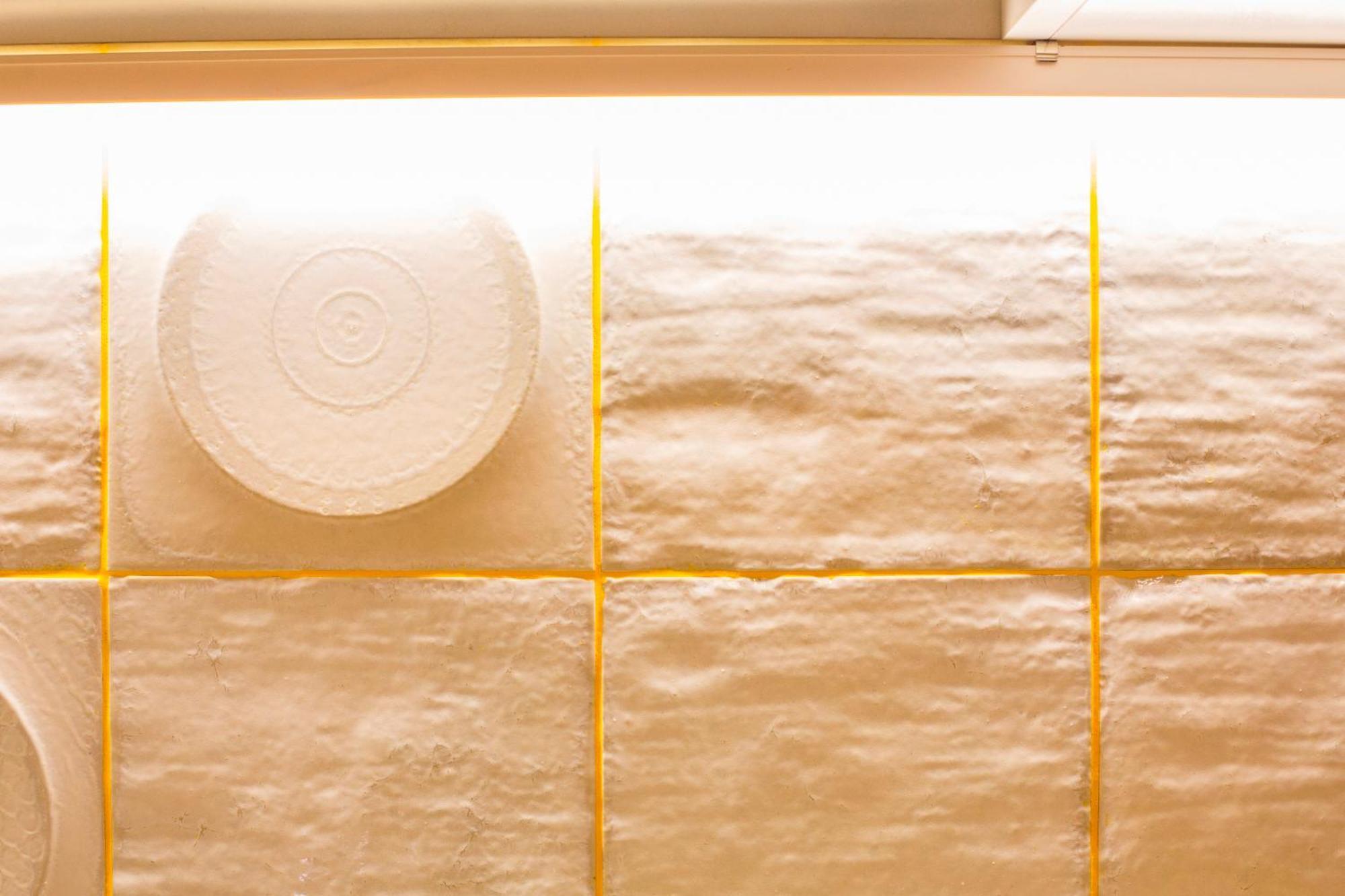 Yellow Apartment In Avlabari Тбілісі Екстер'єр фото